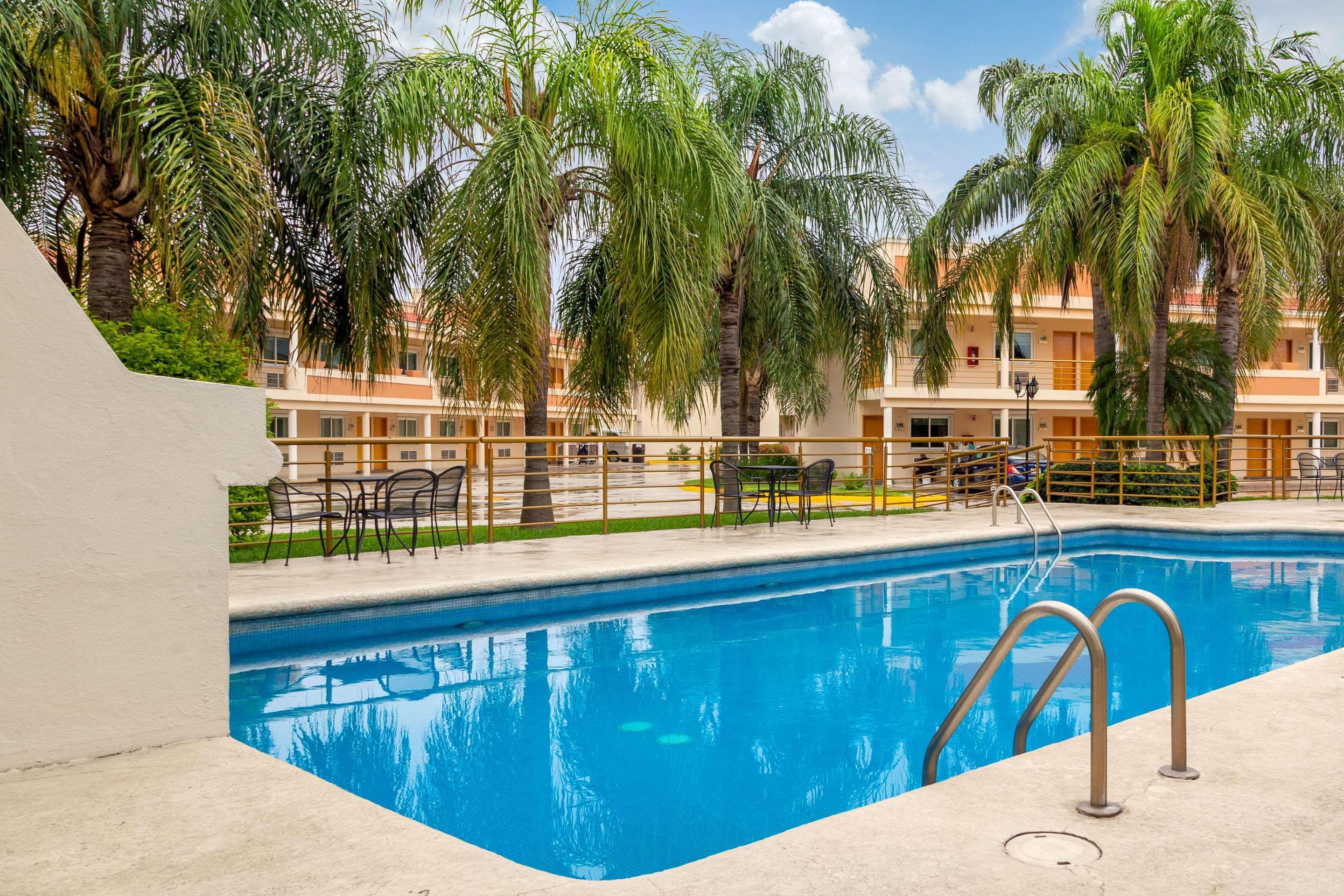 Comfort Inn Monterrey Norte San Nicolas de los Garza Bagian luar foto